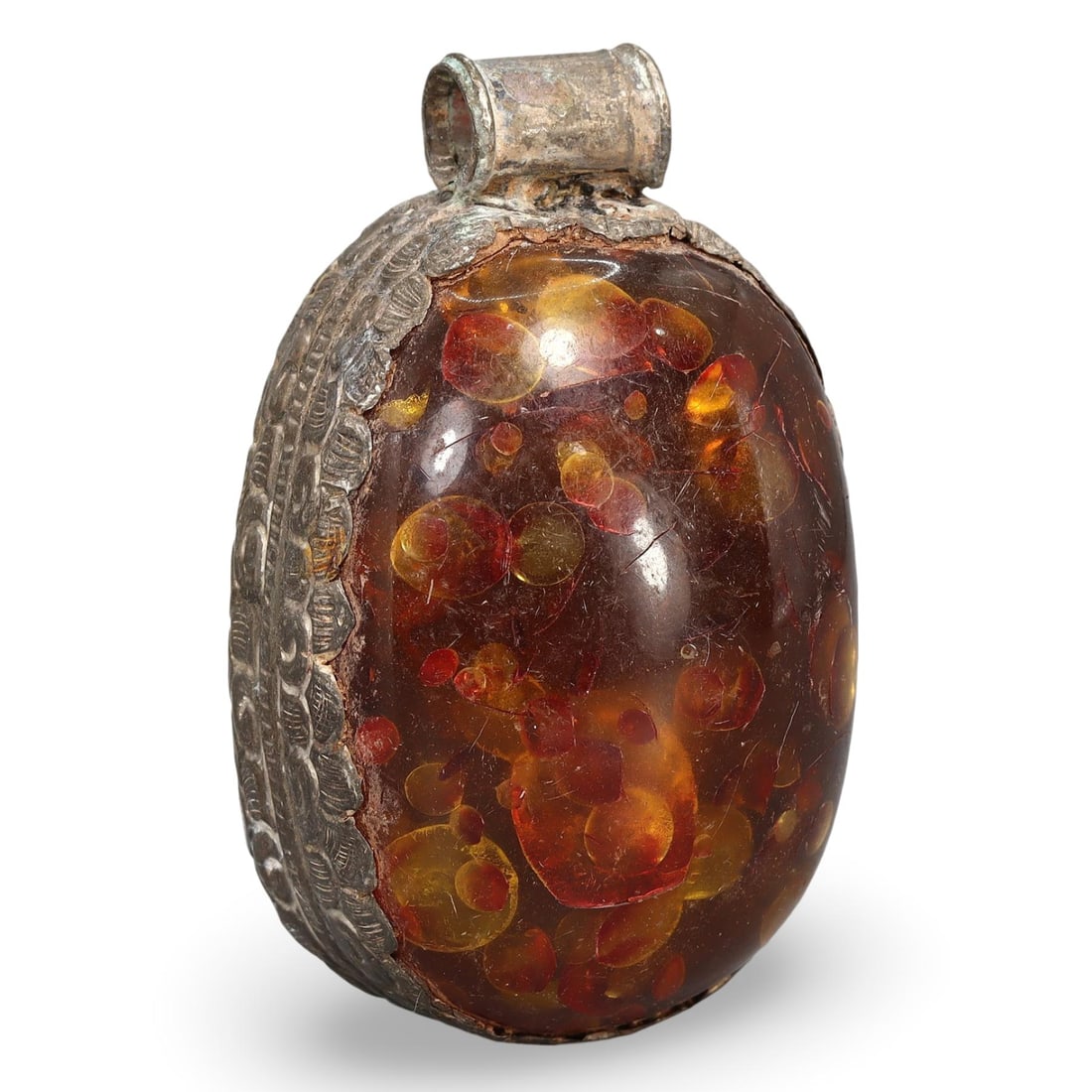 Native Himalayan Tibetan Pressed Honey Amber Locket Pendant: No reserve is set for any lot; the starting price is the basic price of the lot without reserve. We are delighted to present an extraordinary collection of jewelry and artifacts spanning various histo