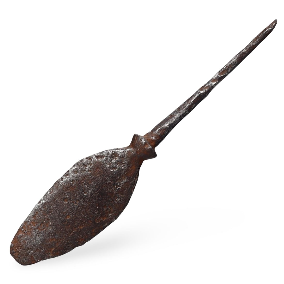 Ancient Medieval Sino-Siberian Leafblade Arrowhead with Oval Lancet-Shaped Form, 8th-14th Century: This leafblade arrowhead, dating back to the ancient medieval period between the 8th and 14th centuries, originates from the Sino-Siberian region. The arrowhead features an elegant oval lancet-shaped 