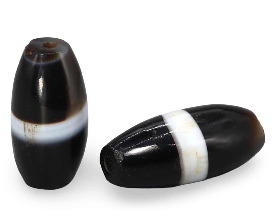 Ancient Late Medieval Tibeto-Burmese Single Stripe Chung Dzi Beads, 14th-17th Century (1 of 1)