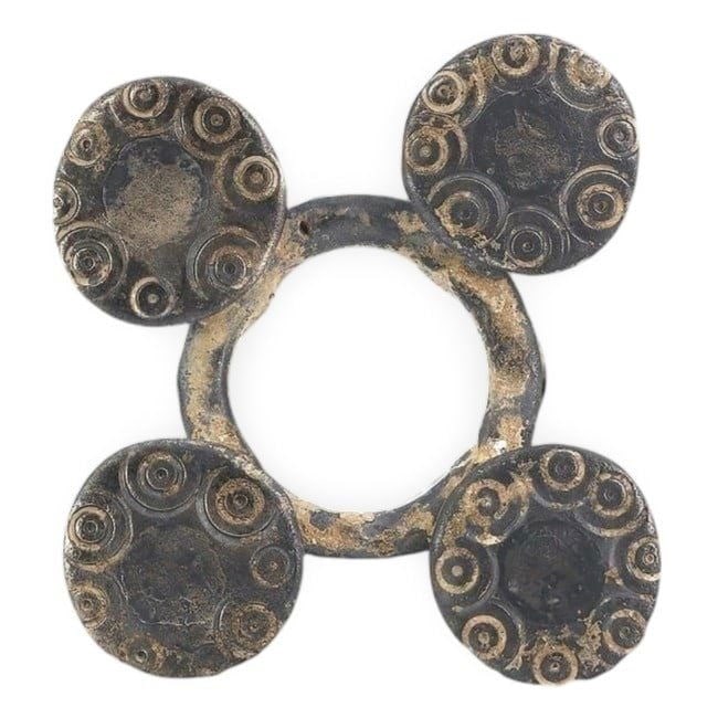 Ancient Byzantine Equestrian Bronze Bridle Ornament With Four Disc Decorations, 6th-8th Century: No reserve is set for any lot; the starting price is the basic price of the lot without reserve. We are delighted to present an extraordinary collection of jewelry and artifacts spanning various histo