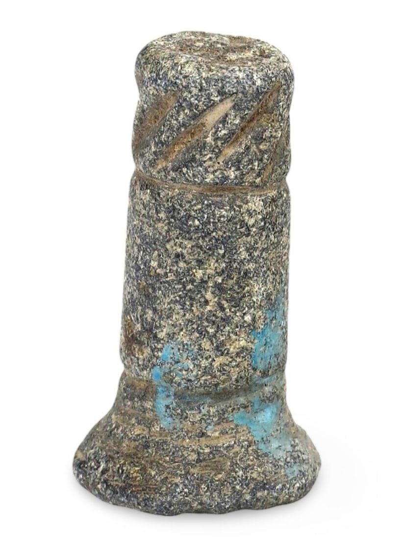 Ancient Mesopotamian Linear Motif Carved Pillar Shaped Stone Weight, ca. 3000-2000 BCE: No reserve is set for any lot; the starting price is the basic price of the lot without reserve. We are delighted to present an extraordinary collection of jewelry and artifacts spanning various histo