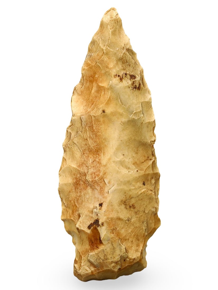 Authentic Ancient Native American Flint Arrowhead Prehistoric Artifact: A rare and authentic piece of indigenous craftsmanship. Each arrowhead in this collection is a genuine artifact that could originate from significant periods such as the Woodland Period (1000 BC - 500