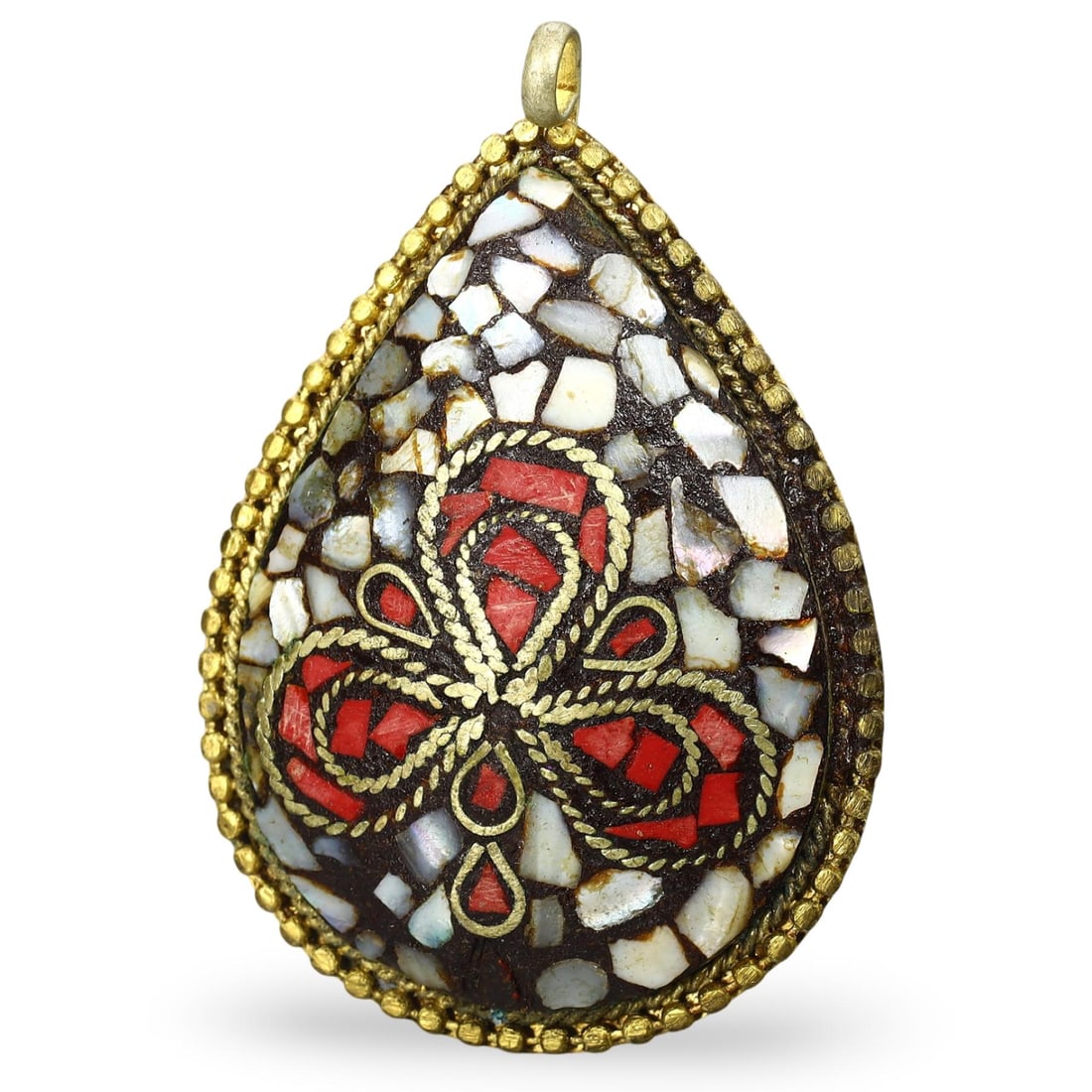 Post Medieval Indo-Himalayan Gold Gilt Abalone Amulet Pendant, 20th Century: This Post Medieval Indo-Himalayan Gold Gilt Abalone Amulet Pendant, dating from the 20th century, offers a unique glimpse into the artistic traditions of the Indo-Himalayan region. The pendant feature