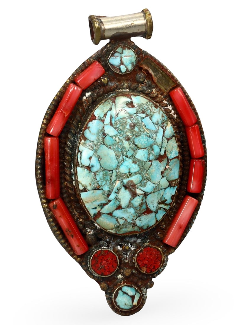 Antique Sino-Tibetan Gems Inlaid Silver Amulet Pendant: [No Reserve] Hi everyone, I am Mark, curating this special World's Beads Treasure Hunt for UNICEF. Every lot starts at just 15 with no reserve, no matter the cost. You determine the final price! We've