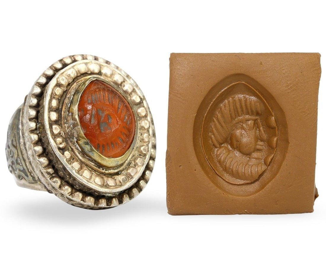 Antique Post Medieval Ottoman Silver Ring with Carnelian Intaglio US8, 19th Century (1 of 4)