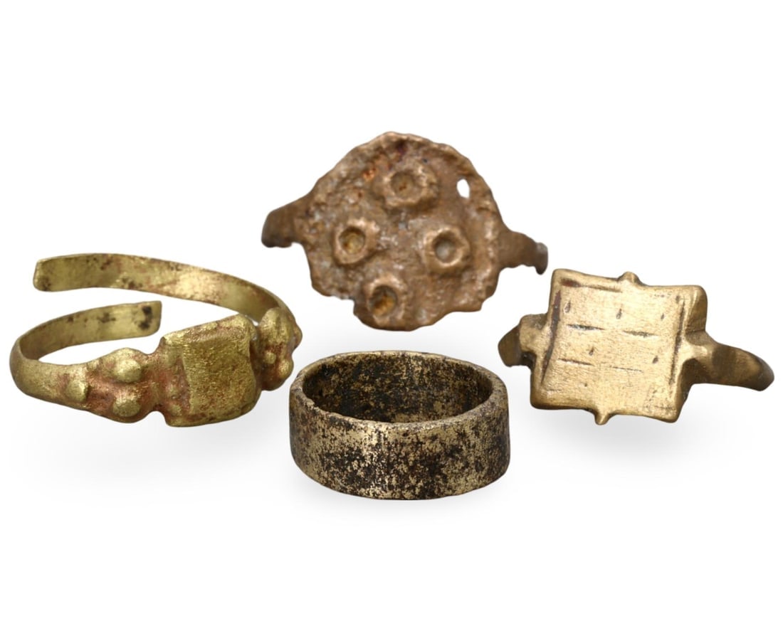 Lot of 4 Ancient Medieval Viking / Celtic / Anglo-Saxon Bronze Rings, 11th-13th Century: Lot of 4 Ancient Medieval Viking / Celtic / Anglo-Saxon Bronze Rings, 11th-13th Century