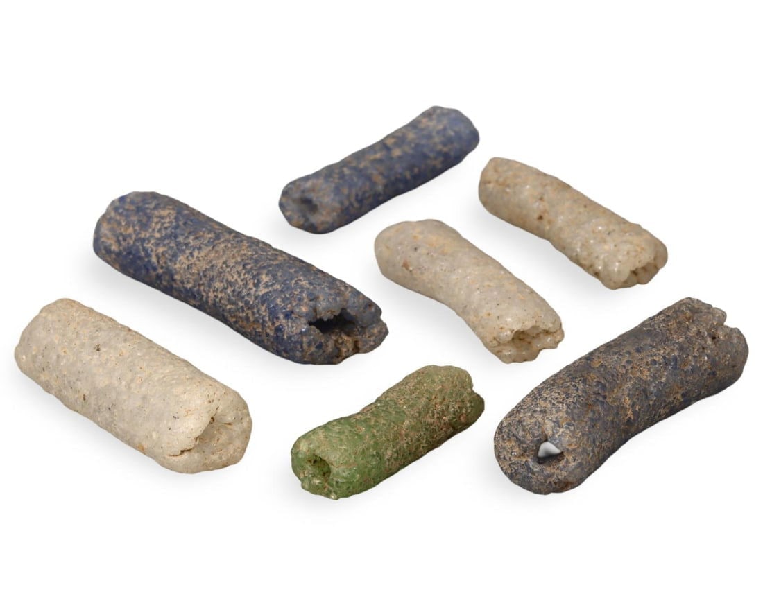 Lot of 7 Post Medieval African Edo Tribe Glass Beads, 16th-19th Century: Lot of 7 Post Medieval African Edo Tribe Glass Beads, 16th-19th Century