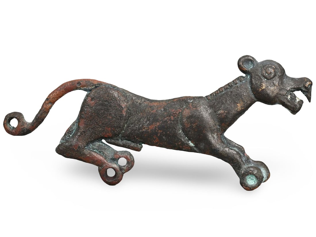 Ancient Middle Medieval Sino-Mongolian Jaguar Bronze Belt Buckle, 11th-13th Century: Ancient Middle Medieval Sino-Mongolian Jaguar Bronze Belt Buckle, 11th-13th Century