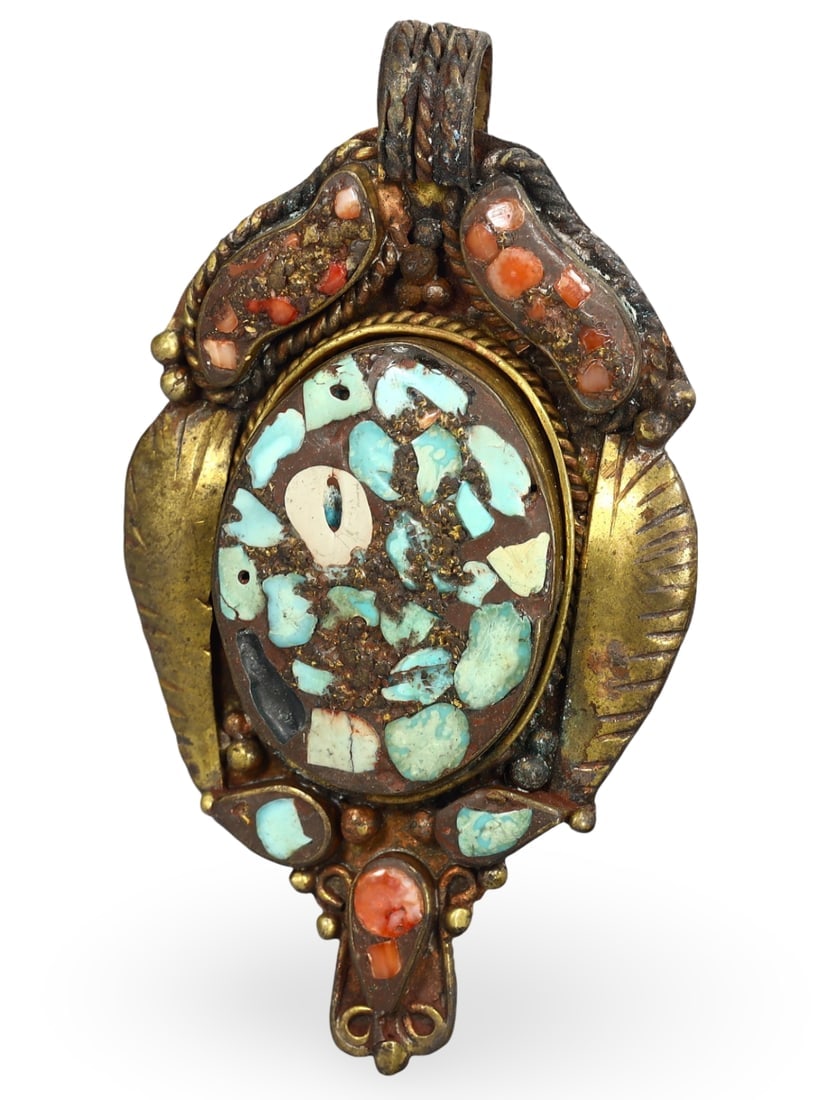 Antique Sino-Tibetan Gems Inlaid Silver Amulet Pendant: Antique Sino-Tibetan Gems Inlaid Silver Amulet Pendant