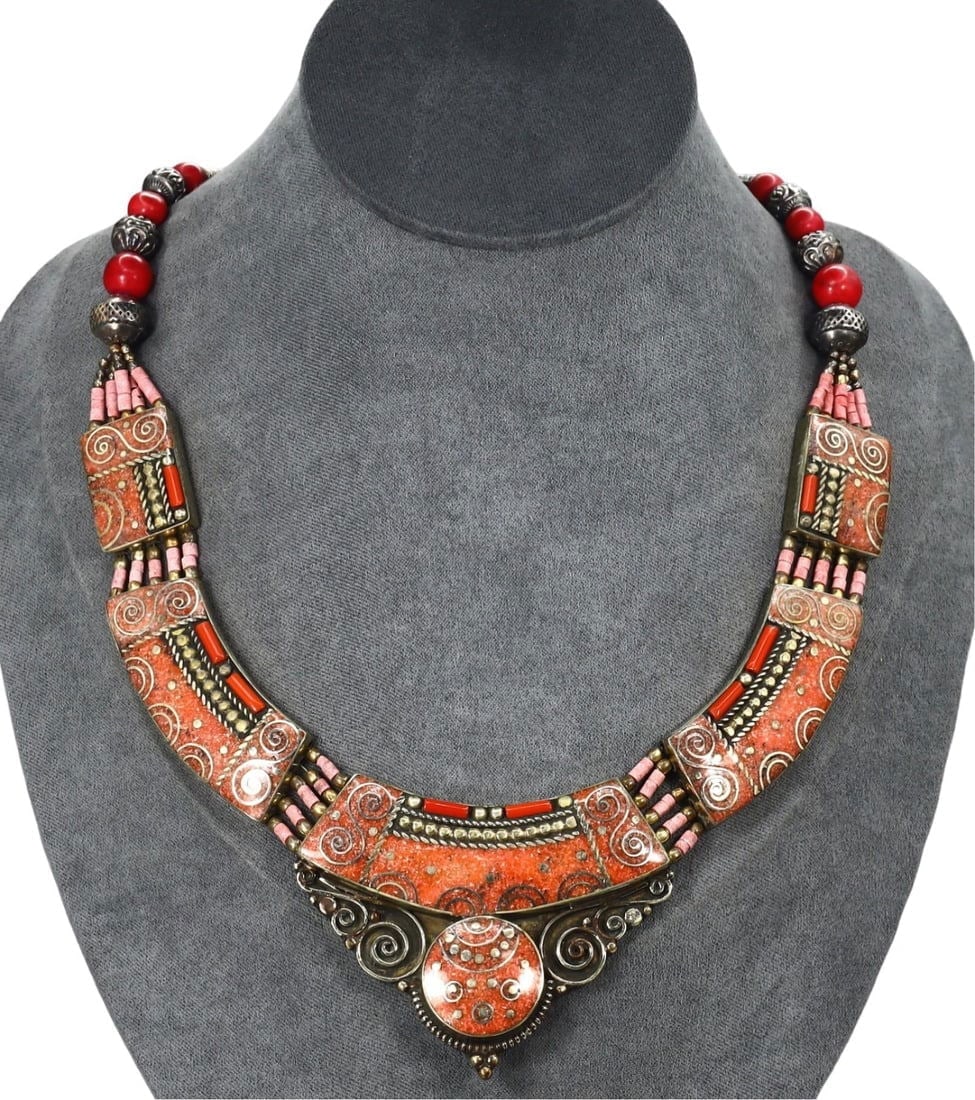 Post Medieval Traditional Himalayan Tibetan Ethnic Tribal Silver Necklace: Post Medieval Traditional Himalayan Tibetan Ethnic Tribal Silver Necklace