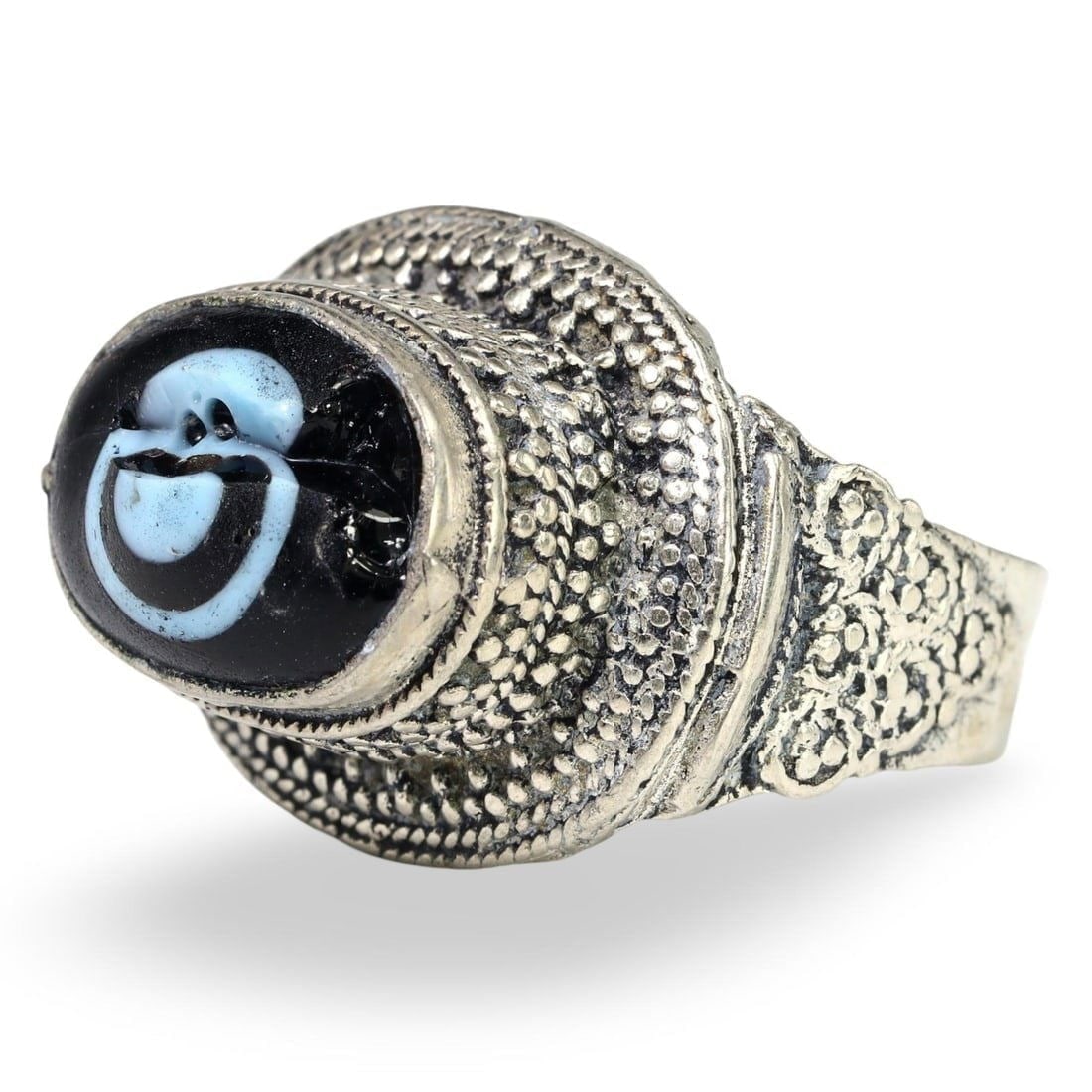 Antique Post Medieval Nomadic Silver Ring with Pseudo-Granulation Glass Bead US9, 19th Century: Antique Post Medieval Nomadic Silver Ring with Pseudo-Granulation Glass Bead US9, 19th Century