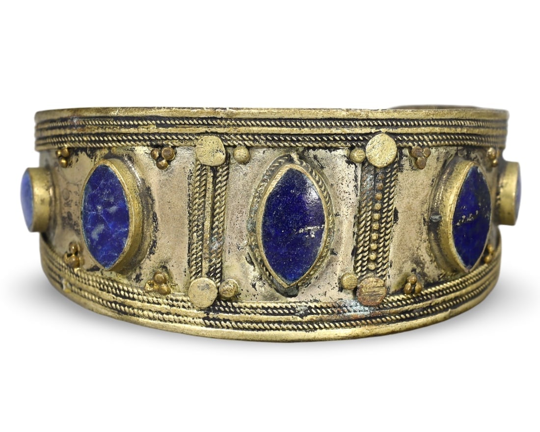 Post Medieval Qajar Dynasty Silver Cuff Bracelet with Lapis Lazuli Gems, 18th-20th Century (1 of 2)