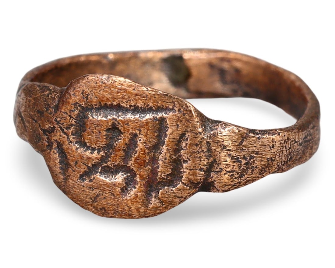 Authentic Premium Ancient Roman-Byzantine & Medieval Viking Era Ring: We are delighted to present an extraordinary collection of jewelry and artifacts spanning various historic European periods. Our selection ranges from Ancient Roman, Byzantine, and Early Medieval to L