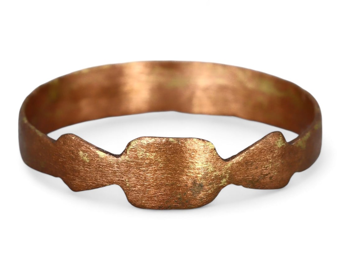 Authentic Premium Ancient Roman-Byzantine & Medieval Viking Era Ring, US 9.5: We are delighted to present an extraordinary collection of jewelry and artifacts spanning various historic European periods. Our selection ranges from Ancient Roman, Byzantine, and Early Medieval to L
