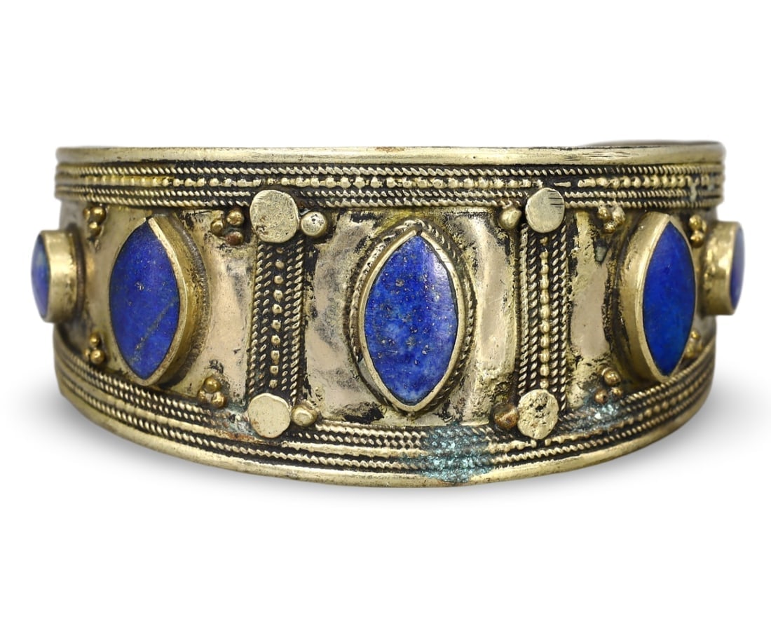 Post Medieval Qajar Dynasty Silver Cuff Bracelet with Lapis Lazuli Gems, 18th-20th Century (1 of 2)