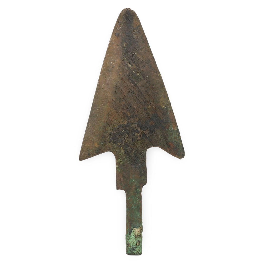 Ancient Mesopotamia Ur III - Susa Bronze Arrowhead, Late 3rd Millennium B.C.: We are delighted to present an extraordinary collection of jewelry and artifacts spanning various historic European periods. Our selection ranges from Ancient Roman, Byzantine, and Early Medieval to L