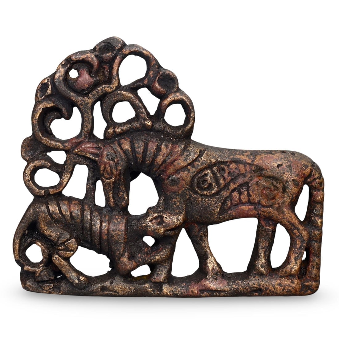 Ancient Medieval Mongol Empire Bronze Gazelle Plaque, 12th-15th Century: We are delighted to present an extraordinary collection of jewelry and artifacts spanning various historic European periods. Our selection ranges from Ancient Roman, Byzantine, and Early Medieval to L