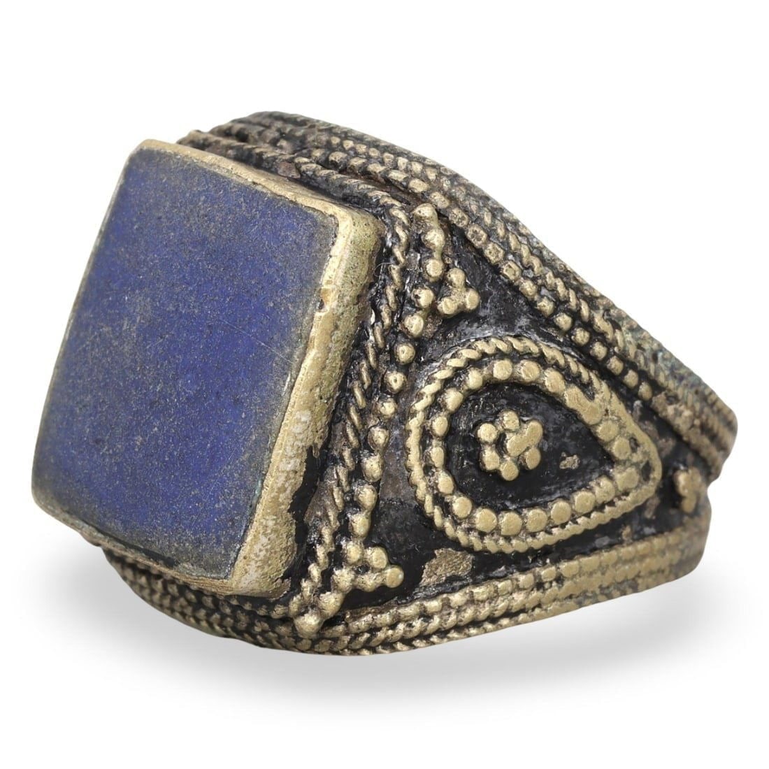 Antique Medieval Nomadic Silver Ring with Pseudo-Granulation US 8.5, 19th Century: We are delighted to present an extraordinary collection of jewelry and artifacts spanning various historic European periods. Our selection ranges from Ancient Roman, Byzantine, and Early Medieval to L