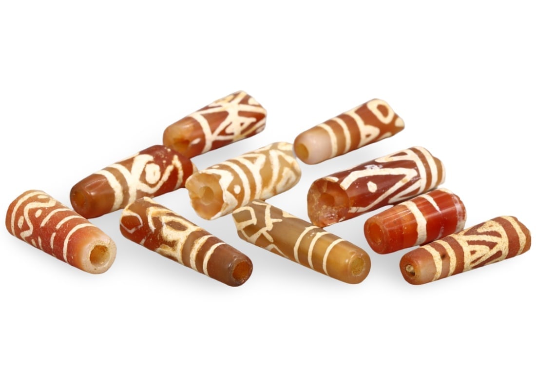 Lot of Antique Sino-Tibetan Etched Carnelian dZi Beads: Lot of Antique Sino-Tibetan Etched Carnelian dZi Beads