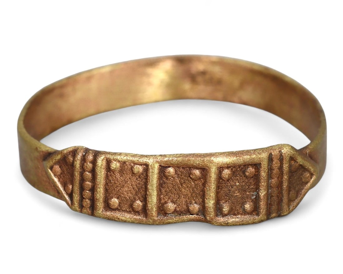 Authentic Ancient Medieval Viking / Celtic / Anglo-Saxon Bronze Ring, US 8.5 (1 of 2)