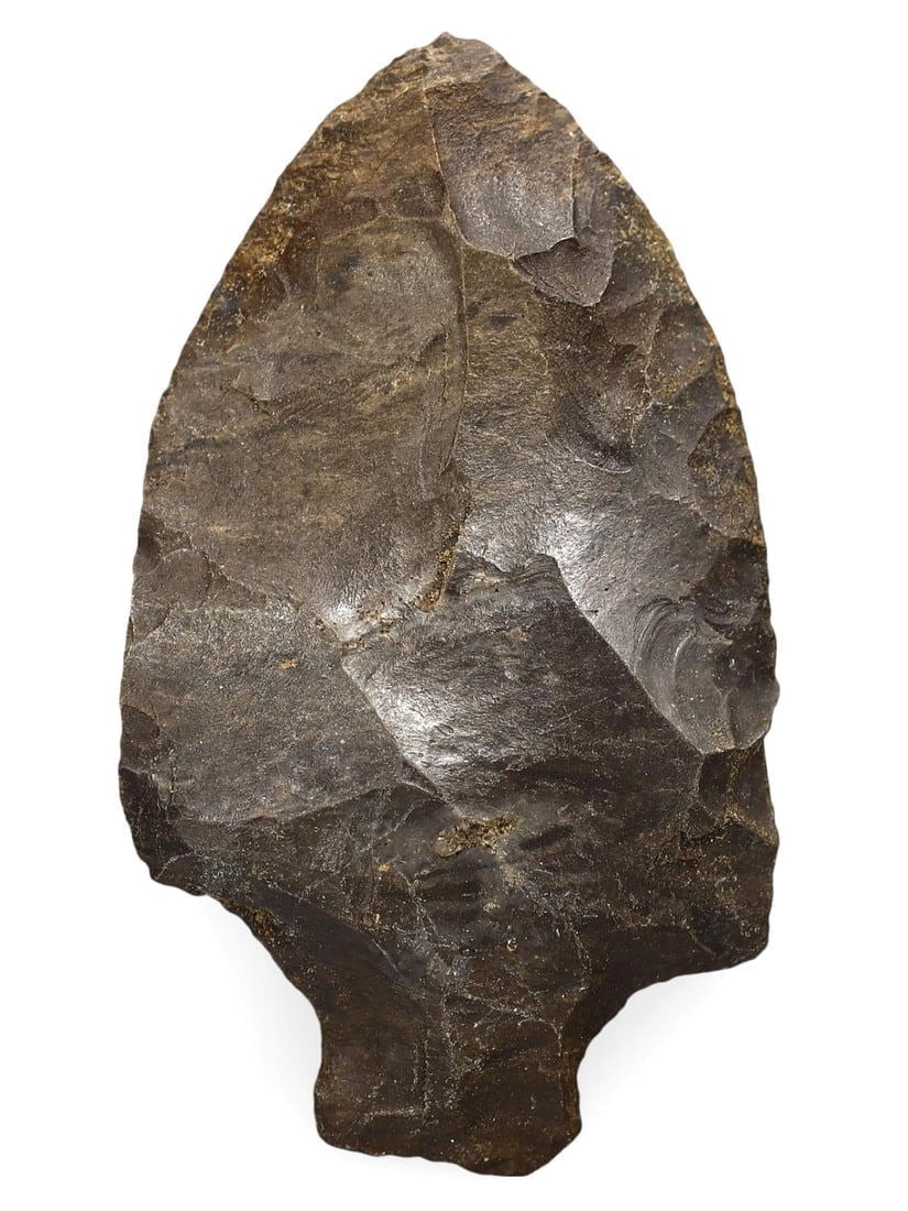Authentic Ancient Native American Flint Arrowhead Prehistoric Artifact: Our highly anticipated Antique Auction, "Treasures of the Ancient and Medieval World," offering an unparalleled opportunity for collectors and history enthusiasts to acquire rare Ancient Artifacts for
