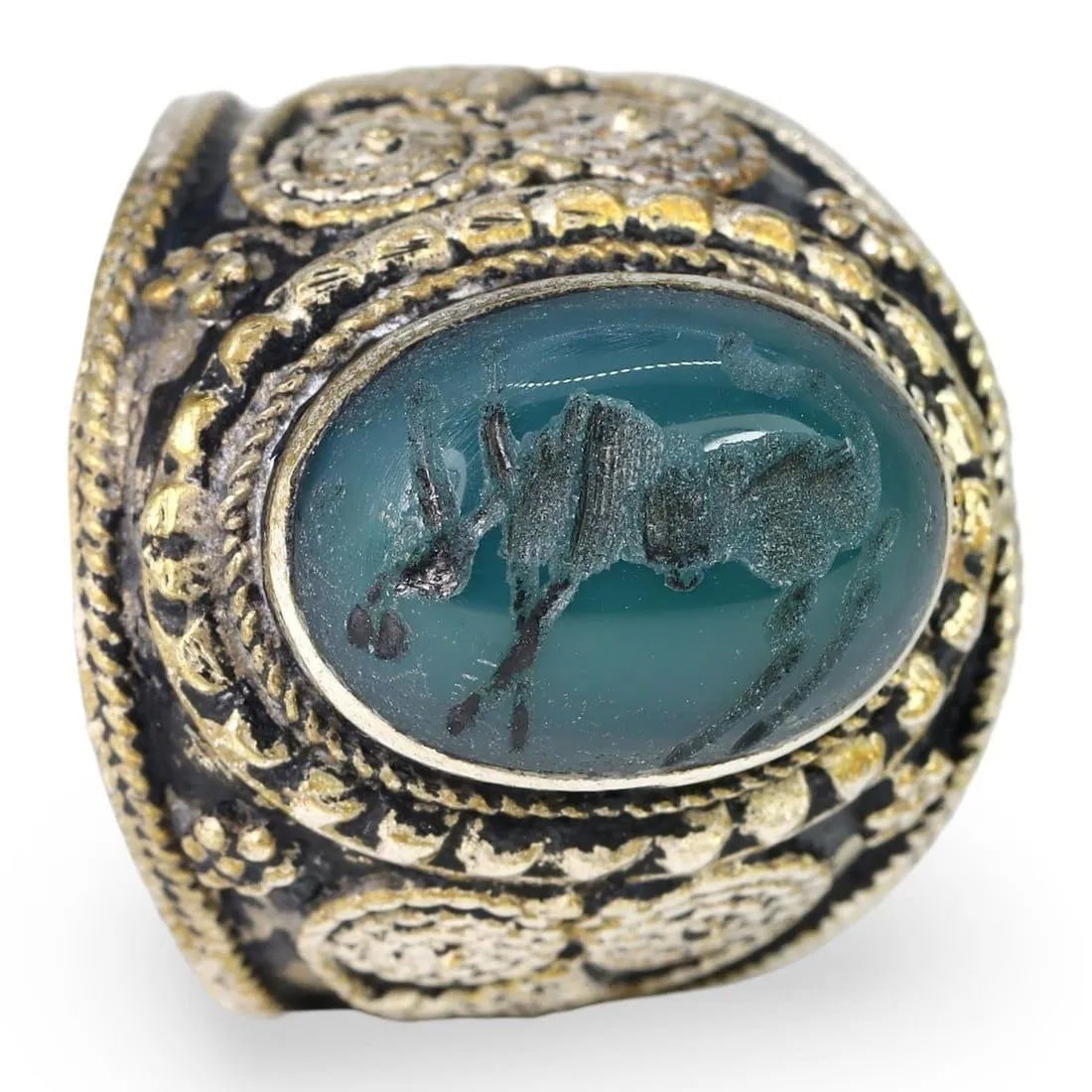Antique Medieval Nomadic Silver Ring with Intaglio Bovid Design US 8.5 (1 of 4)