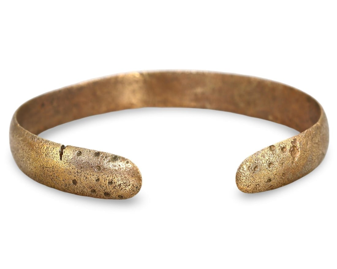 Authentic Medieval Viking Celtic Livonian Bronze Bracelet, 11th-13th Century Armlet: **Dimension information at the bottom section after Condition** Welcome to the No Reserve Ancient Relics & Rare Artifacts auction, where history comes alive through an extraordinary collection of trea