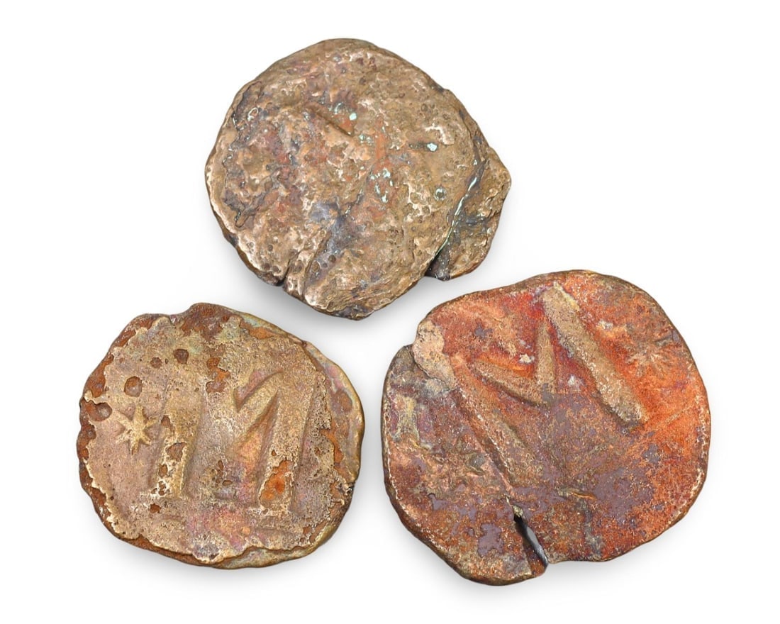 Lotof 3 Ancient Byzantine Bronze Coin with Verdigris Patina Early Christian Empire Relic (27-30mm): **Dimension information at the bottom section after Condition** Welcome to the No Reserve Antique Treasures Auction S2, where history comes alive through an extraordinary collection of treasures spann