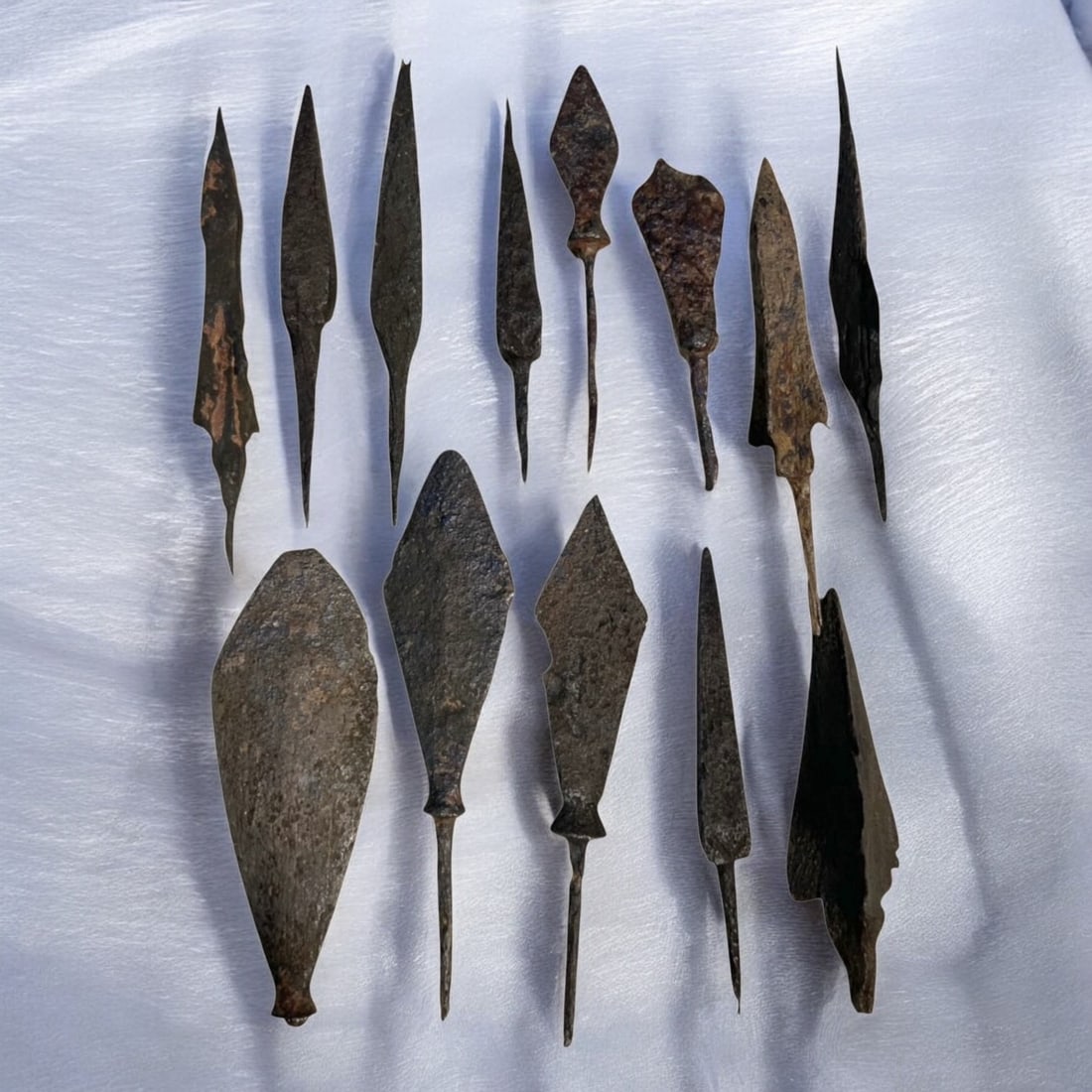 CRUSADER & SARACEN ERA: Lot of 13 Iron Arrowheads, 12th-14th Century AD (82g, 4.5-6.5cm) (1 of 1)