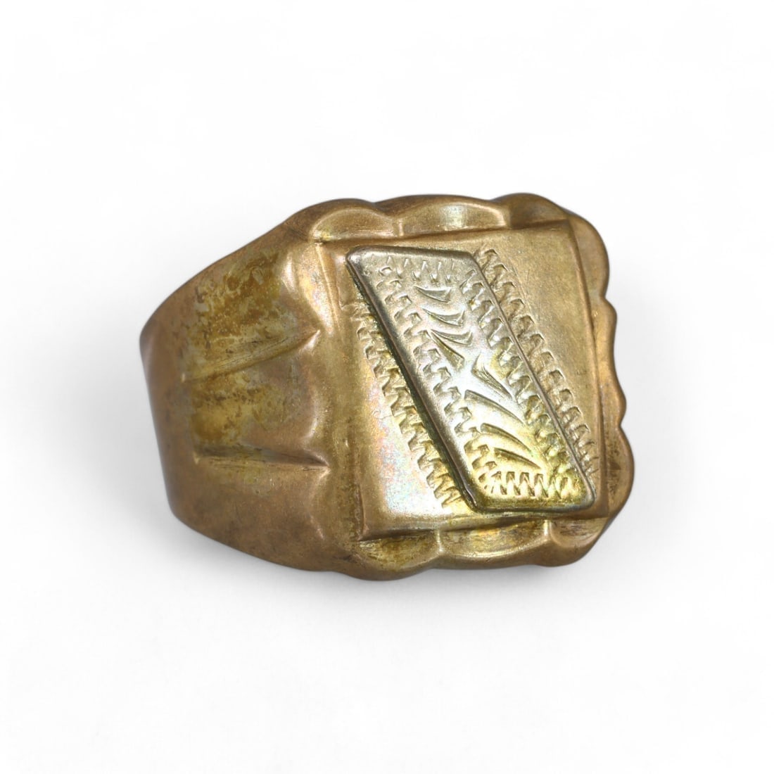 BYZANTINE: Bronze Ring with Engraved Rectangular Bezel, 6th-9th Century CE (5g, US Size 11): This finely crafted bronze ring, weighing 5g and sized at US 11, originates from the Byzantine era, circa 6th-9th century CE. The broad rectangular bezel features intricate engraved patterns, bordered