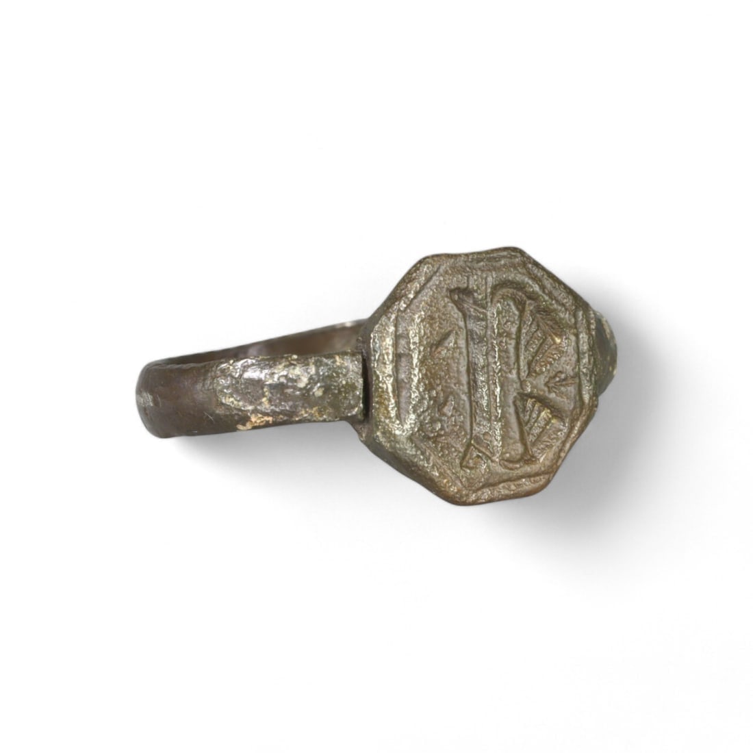 MEDIEVAL PERIOD: Bronze Signet Ring with Monogram, 13th-15th Century CE (Size 8.5 US, 4g) (1 of 2)