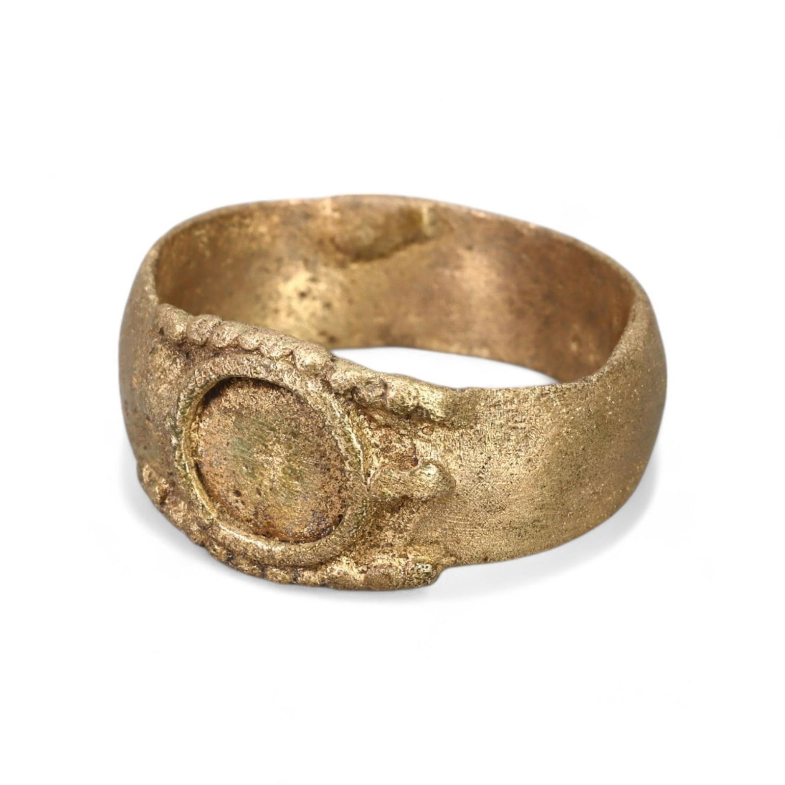 LURISTAN ERA: Bronze Signet Ring with Raised Circular Bezel, 10th-7th Century BCE (4g, 8.5 US) (1 of 2)