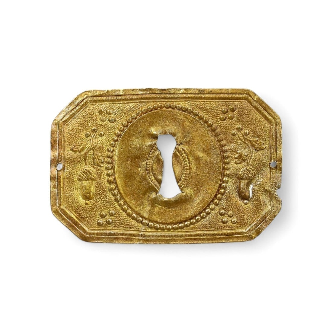GOLD-GILT POST-MEDIEVAL KEYHOLE COVER, EUROPE, 16TH-18TH CENTURY (89g, 1x8cm): This gold-gilt keyhole cover is a finely crafted example of post-medieval decorative metalwork, weighing 89 grams and measuring 1 cm in thickness and 8 cm in width. Its elegant design features ornate 