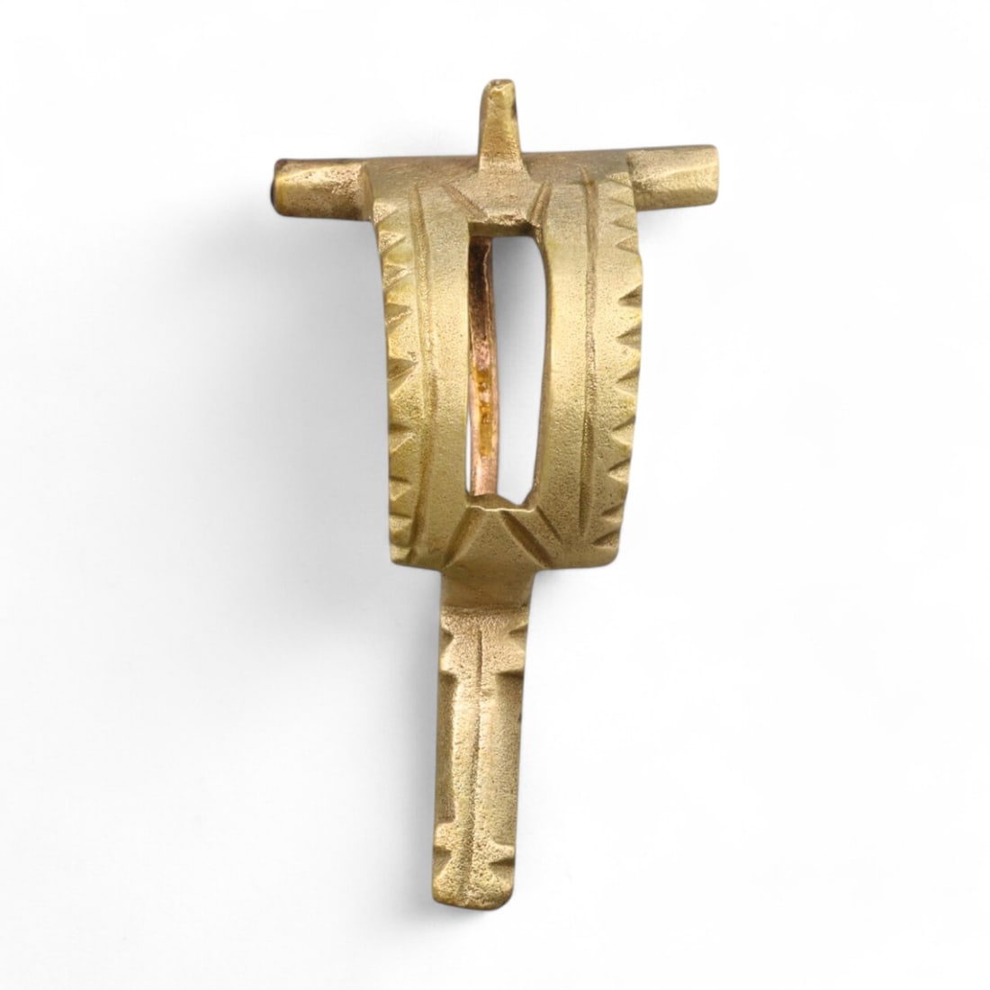 ROMAN: Bronze Divided P-Shape Bow Brooch, 2nd-3rd Century CE (15g, 4x3cm): This exquisite Roman bronze brooch features a distinctive divided P-shape bow design, characteristic of the 2nd-3rd century CE. Measuring 4x3 cm and weighing 15g, the brooch displays geometric detaili