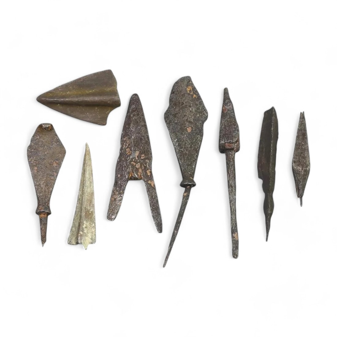 CRUSADER ERA: Lot of 8 Iron Arrowheads, c. 12th-13th Century CE (43g, 4-7.5cm): This collection comprises eight iron arrowheads from the Crusader era, weighing a combined 43g and measuring between 4 and 7.5cm. Each arrowhead demonstrates a variety of functional designs, including
