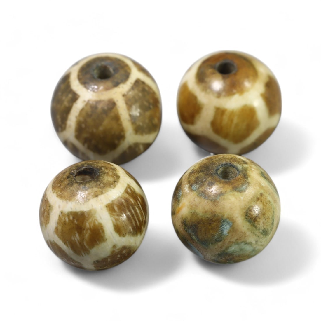 ANTIQUE TIBETAN: Tortoise Shell Pumtek Wood Beads, (18g, 17x16mm, 4pcs) (1 of 1)