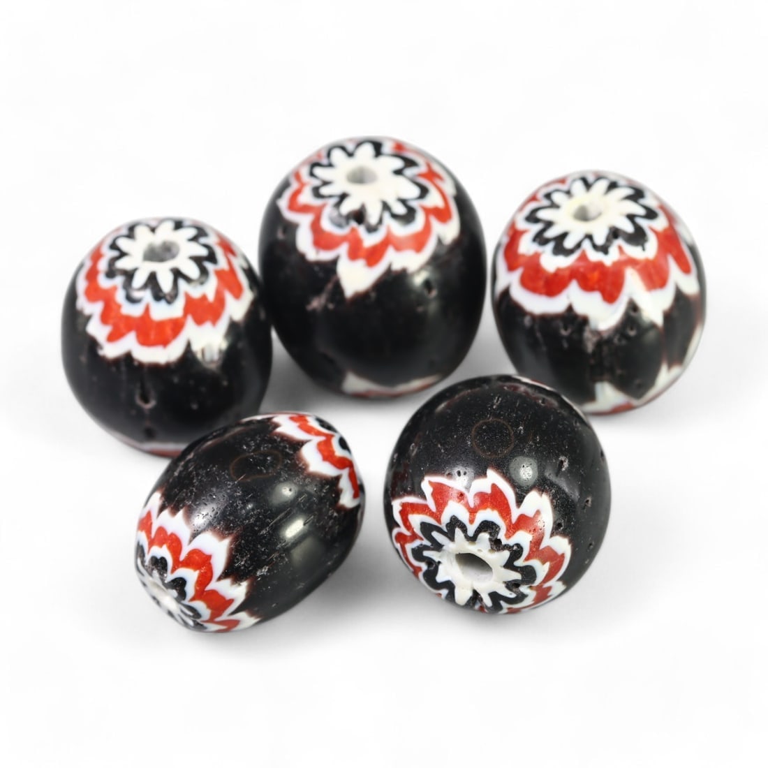 CHEVRON GLASS BEADS: Venetian, Early 20th Century (81g, 23x22mm, 5 Pieces) (1 of 1)