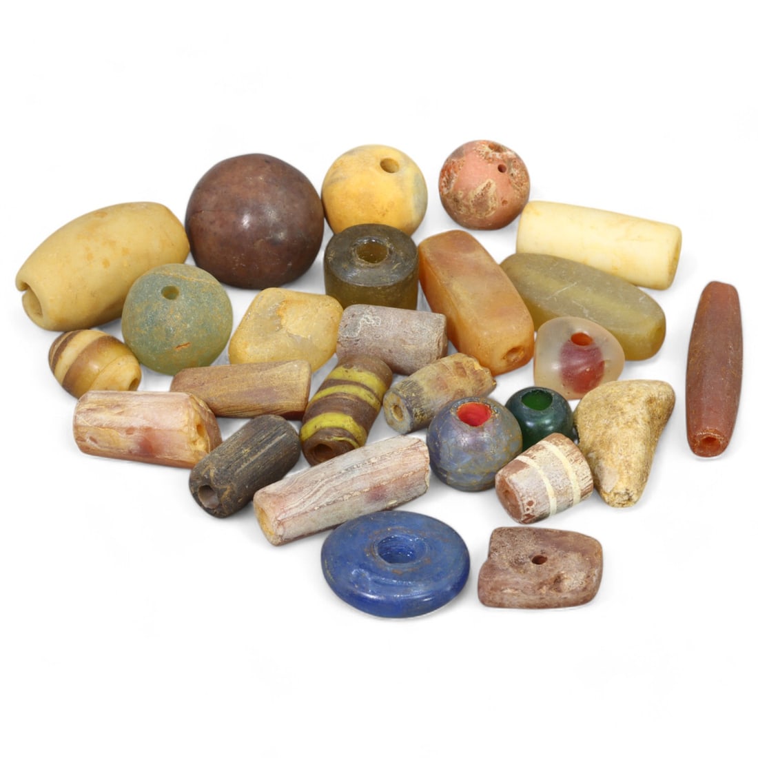 VINTAGE: Mixed Stone and Glass Beads, (66g, 1-3cm): This diverse lot includes vintage mixed stone and glass beads, weighing 66 grams with individual sizes ranging from 1 to 3 cm. Featuring an array of shapes, colors, and textures, this collection showc
