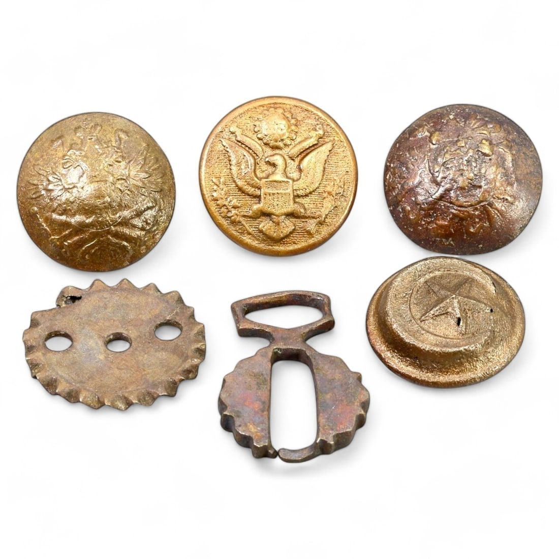 MILITARY AND DECORATIVE ITEMS: Lot of 6 Bronze and Mixed-Metal Artifacts (21g, 2-3cm) (1 of 2)