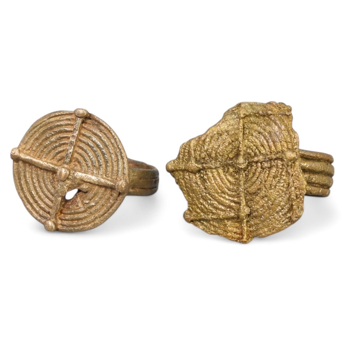 LURISTAN: Pair of Bronze "Concentric Cross Motif" Rings, Circa 9th-7th Century BCE (6-8.5 US, 12g) (1 of 2)