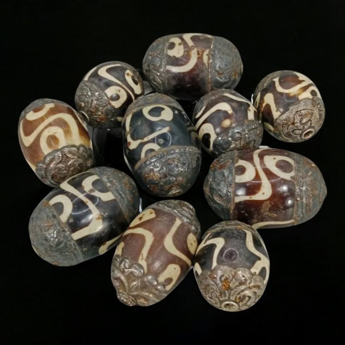 ANTIQUE ETCHED SHELL BEADS WITH METAL CAPS (124g, 2.5-3.5cm, 10pcs) (1 of 1)