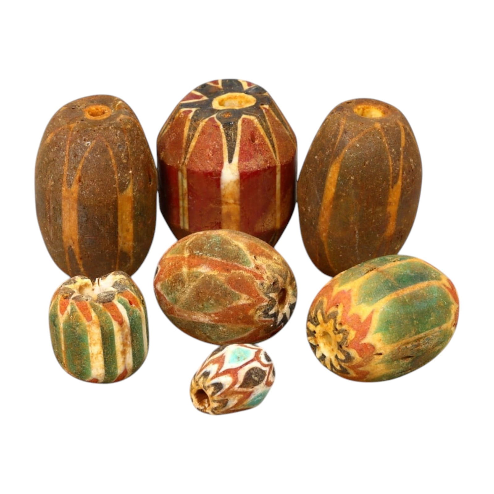 AFRICAN: Antique Chevron and Trade Beads, (87g, 13-28mm): This remarkable lot features African antique chevron and trade beads, weighing a total of 87 grams with individual beads ranging from 13 to 28mm in size. These beads display a striking variety of shap
