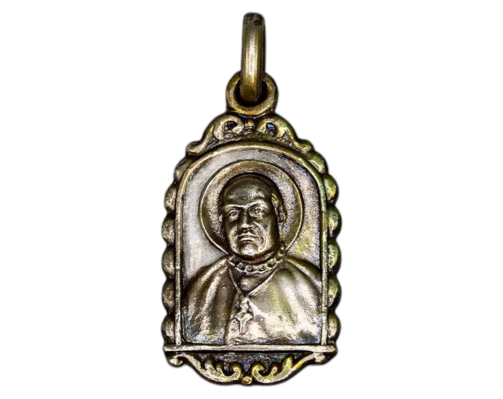 VATICAN CITY: Silver Papal Medal - Pope Pius XII & Sacred Heart of Mary, 20th Century: A finely detailed silver devotional medal featuring Pope Pius XII on the obverse, depicted in high relief with a solemn gaze, symbolizing his leadership through wartime and post-war reconstruction. Th