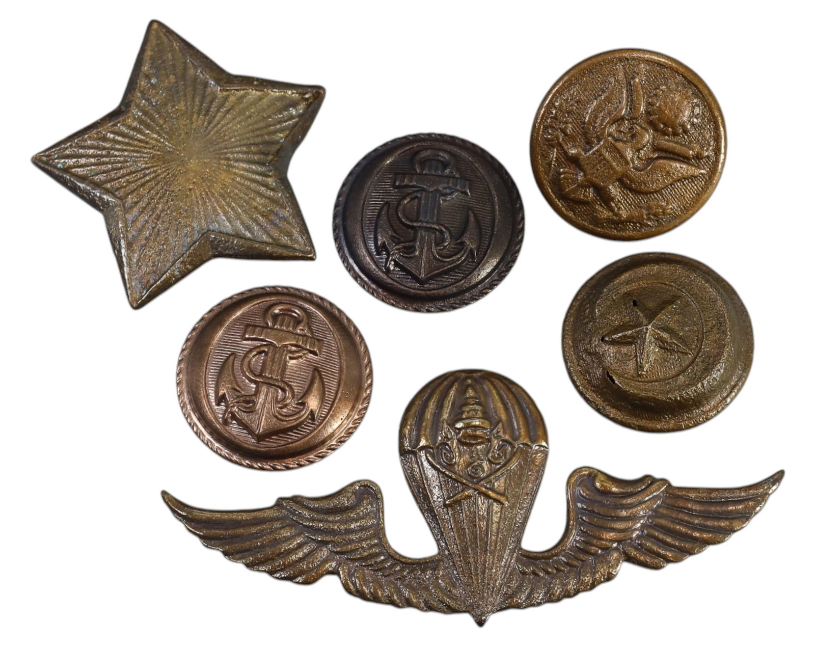 MILITARY INSIGNIA & BUTTONS: Mixed Lot - 6 Pieces, Various Nations & Eras (1 of 1)