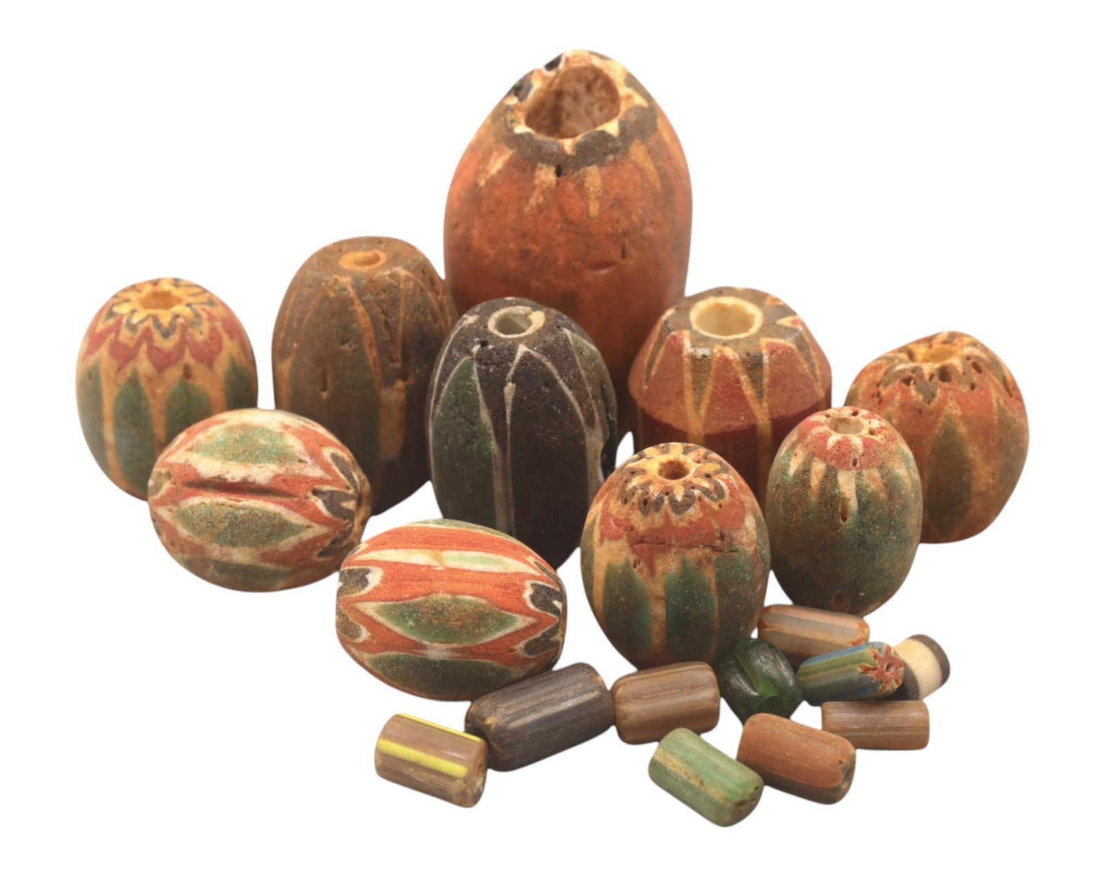 Collection of Vintage Art Glass Beads - Antique & Handmade, 7-40mm, 165g: A captivating assortment of vintage and antique art glass beads, showcasing masterful craftsmanship and unique design elements. These handcrafted beads exhibit intricate detailing, applied textures, a