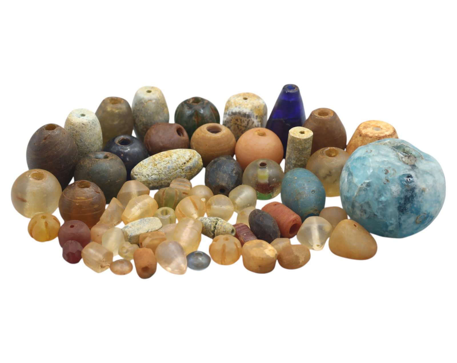 Collection of Vintage Art Glass Beads - Antique & Handmade, 234g: A captivating assortment of vintage and antique art glass beads, showcasing masterful craftsmanship and unique design elements, size ranging up to 1.5 inches. These handcrafted beads exhibit intricate