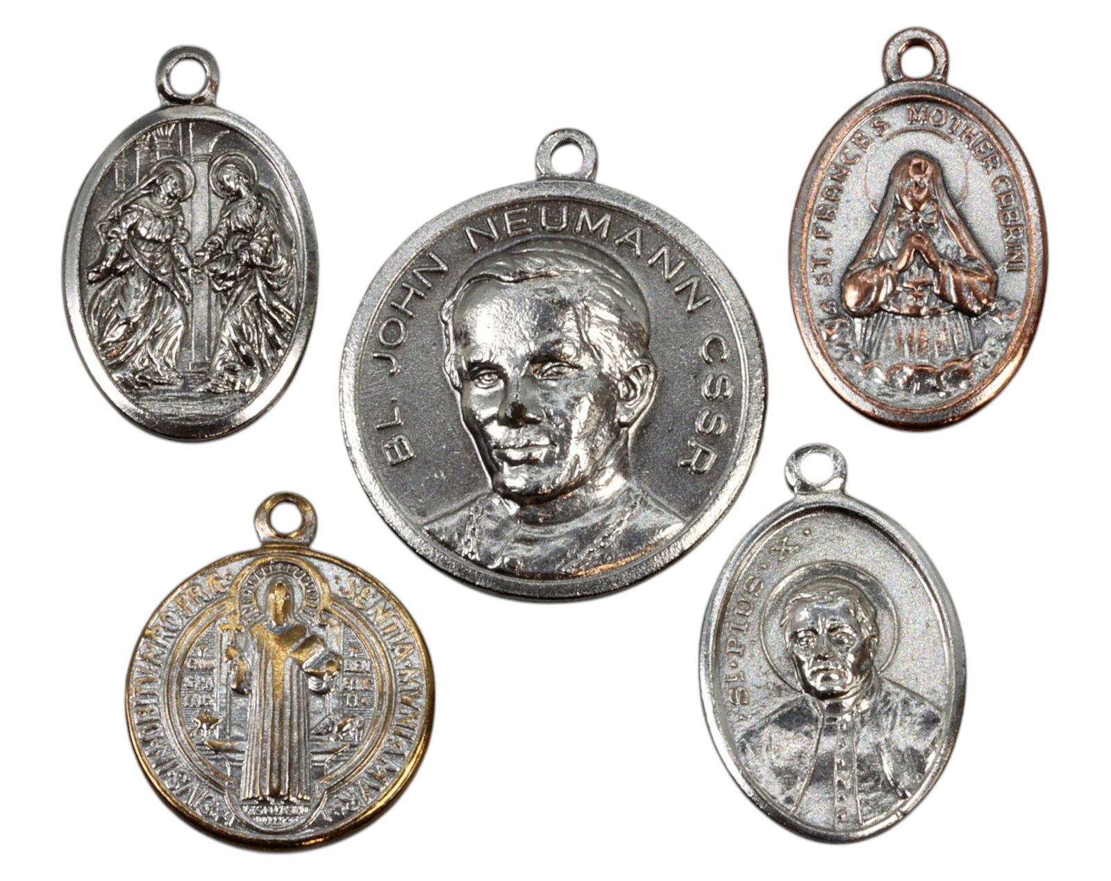FRANCE: Catholic Devotional Medals - Silvered & Bronze, Saints & Marian Icons (5pcs): A diverse set of five religious devotional medals, measuring 2.2 cm to 2.9 cm and weighing a total of 23.6g, featuring finely detailed depictions of St. Benedict, St. John Neumann, St. Francis of Assi