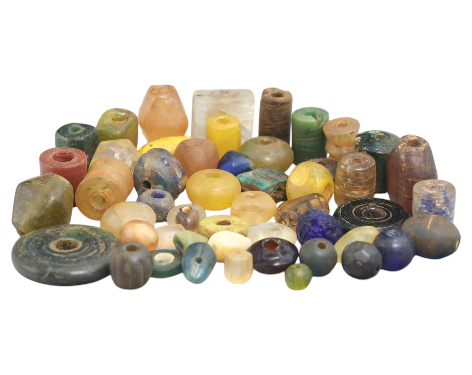 Collection of Vintage Art Glass Beads - Antique & Handmade, 192g: A captivating assortment of vintage and antique art glass beads, showcasing masterful craftsmanship and unique design elements. These handcrafted beads exhibit intricate detailing, applied textures, a