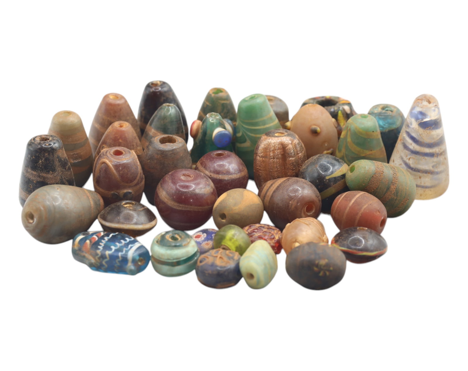 Collection of Vintage Art Glass Beads - Antique & Handmade, 10-30mm, 197g: A captivating assortment of vintage and antique art glass beads, showcasing masterful craftsmanship and unique design elements. These handcrafted beads exhibit intricate detailing, applied textures, a