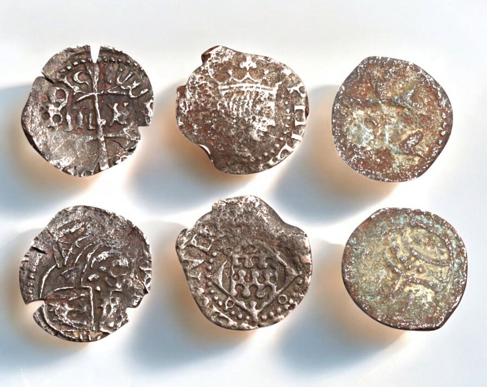 SPANISH STATES: Hammered Denier Coins - 3pcs, 12-13mm, 1.9g Total: A collection of three medieval hammered deniers from the Spanish states, dating to the 12th-15th centuries, representing different rulers and regional mints. These small but historically significant s